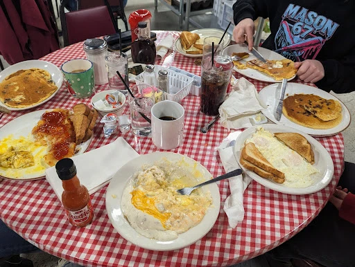 M & M Family Diner photo 5